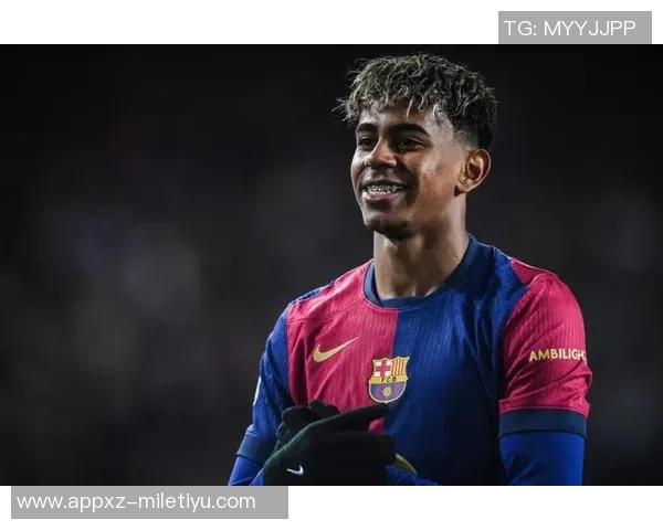 亚马尔社交媒体未关注梅西引发球迷对两人关系的热议与猜测